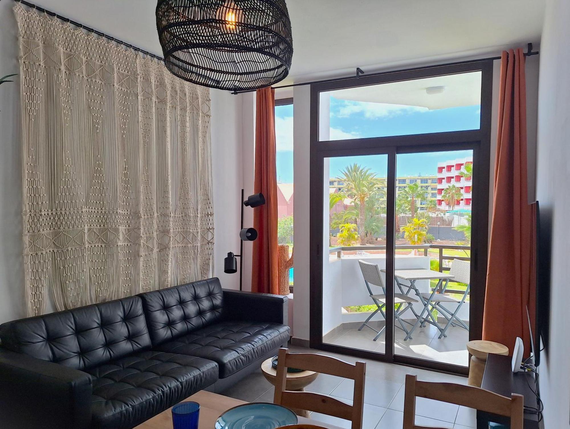 Stylish 2-bedroom Yumbo Casa vacanze